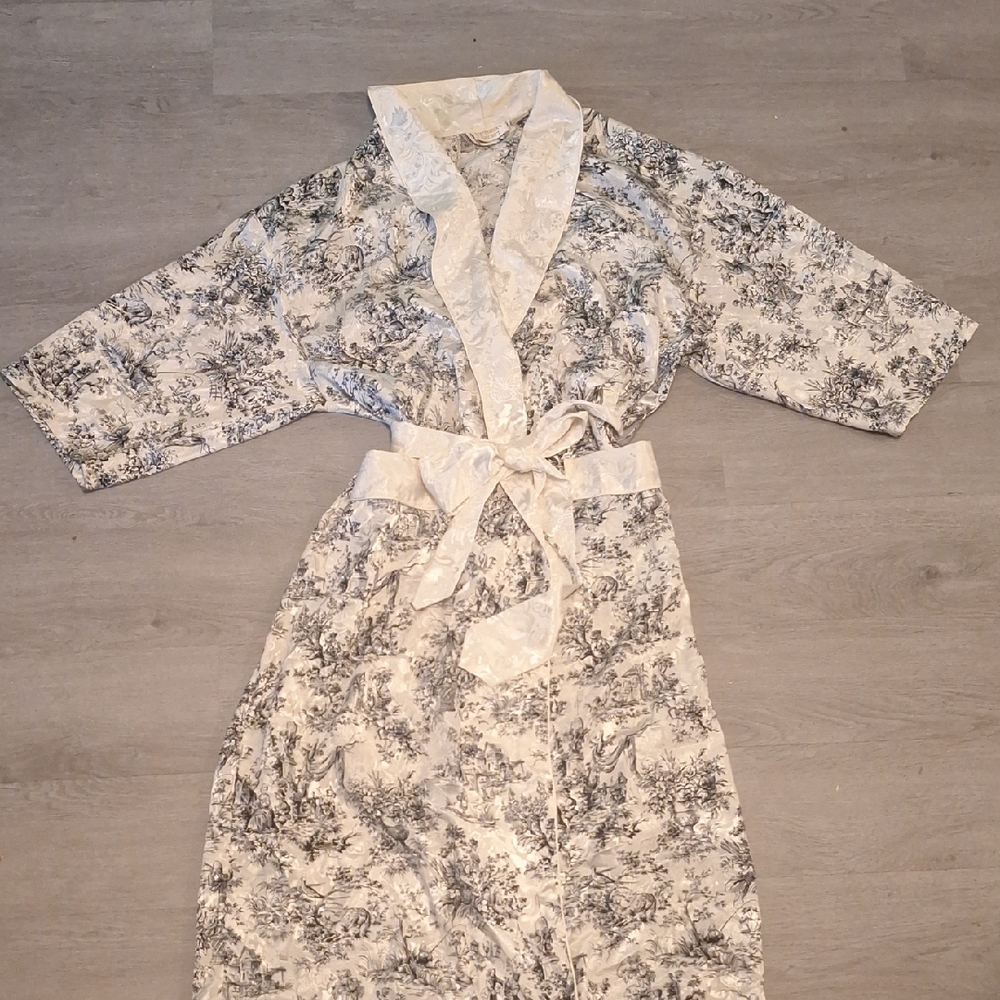 Vintage Victoria's Secret Gold Label Chinoiserie Printed Damask Satin Robe - Picture 5 of 9